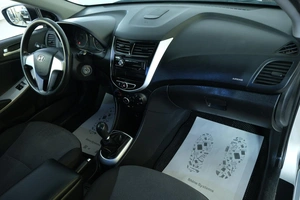 Хетчбэк Hyundai Solaris 2013 года, 779000 рублей, Омск