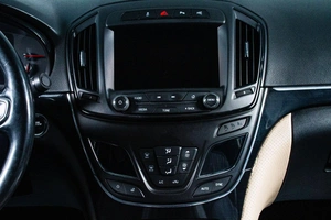 Седан Opel Insignia 2014 года, 1329000 рублей, Сургут
