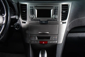Седан Subaru Legacy 2011 года, 1119000 рублей, Сургут