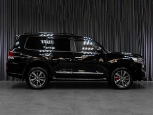 Внедорожник Toyota Land Cruiser 2019 года, 6849000 рублей, Тюмень