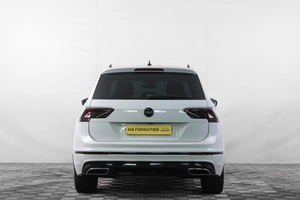 Внедорожник Volkswagen Tiguan 2019 года, 2699000 рублей, Кемерово