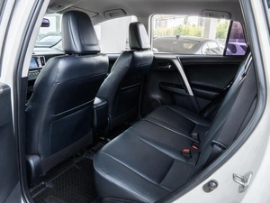 Внедорожник Toyota RAV4 2017 года, 2500000 рублей, Волгоград