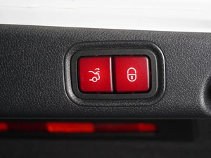 Седан Mercedes-benz E-класс 2022 года, 5945000 рублей, Красный Пахарь