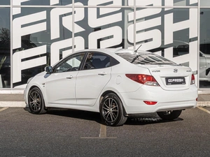 Седан Hyundai Solaris 2013 года, 988000 рублей, Краснодар