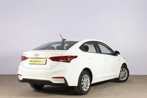 Седан Hyundai Solaris 2019 года, 1699000 рублей, Новосибирск