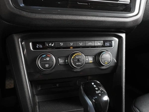 Внедорожник Volkswagen Tiguan 2017 года, 2249000 рублей, Воронеж