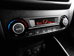 Седан Kia Rio 2016 года, 1199000 рублей, Тюмень