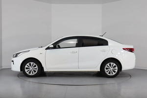 Седан Kia Rio 2020 года, Брянск