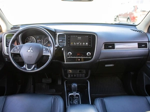 Внедорожник Mitsubishi Outlander 2021 года, 2199000 рублей, Петрозаводск