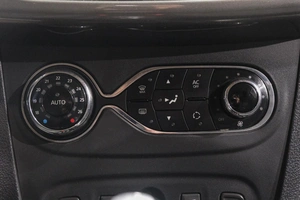 Хетчбэк Renault Sandero 2015 года, 849000 рублей, Новокузнецк