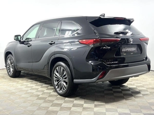Внедорожник Toyota Highlander 2026 года, 5158900 рублей, Казань