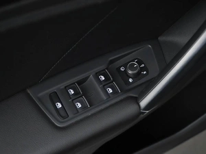 Внедорожник Volkswagen Tiguan 2017 года, 2498055 рублей, Москва