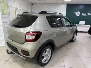 Хетчбэк Renault Sandero 2015 года, 849000 рублей, Ачинск