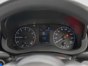 Хетчбэк Toyota Yaris 2021 года, 1270000 рублей, Красноярск