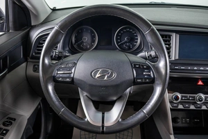 Седан Hyundai Elantra 2020 года, 1619000 рублей, Пермь
