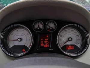 Хетчбэк Peugeot 308 2008 года, 490000 рублей, Краснодар