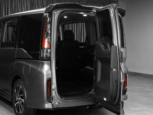 Минивэн Honda Stepwgn Spada 2016 года, 2355000 рублей, Тюмень