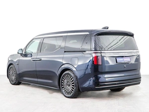 Минивэн Zeekr 009 2023 года, 7249999 рублей, Москва