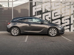 Хетчбэк Opel Astra GTC 2014 года, 1050000 рублей, Краснодар