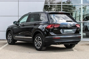 Внедорожник Volkswagen Tiguan 2018 года, 2650000 рублей, Ярославль