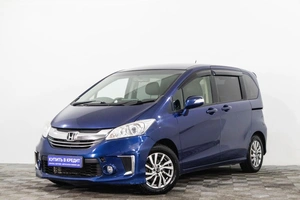 Минивэн Honda Freed 2015 года, 1259000 рублей, Сургут