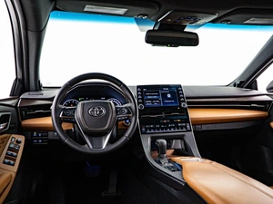 Седан Toyota Avalon 2022 года, 3998999 рублей, Москва