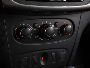 Седан Renault Logan Stepway 2021 года, 1249000 рублей, Воронеж