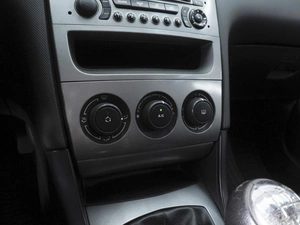 Хетчбэк Peugeot 308 2011 года, 699000 рублей, Ростов-на-Дону