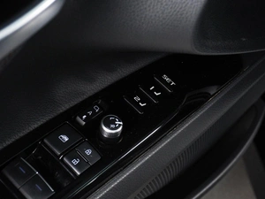 Седан Toyota Camry 2023 года, 3849000 рублей, Красный Пахарь