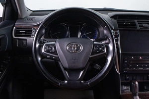 Седан Toyota Camry 2016 года, 2699000 рублей, Сургут