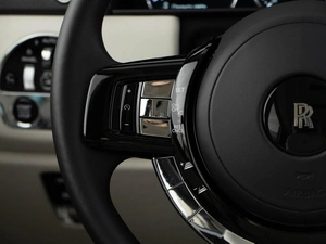 Внедорожник Rolls-Royce Cullinan 2019 года, 33000077 рублей, Москва