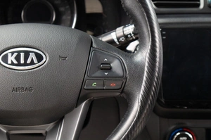 Седан Kia Rio 2012 года, 919000 рублей, Оренбург