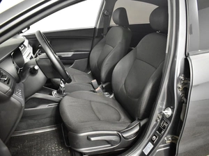 Седан Kia Rio 2015 года, 875200 рублей, Казань