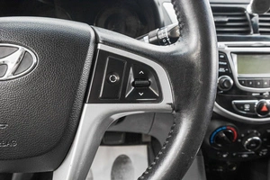 Седан Hyundai Solaris 2011 года, 729000 рублей, Барнаул