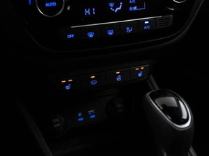 Седан Hyundai Solaris 2017 года, 1561077 рублей, Москва