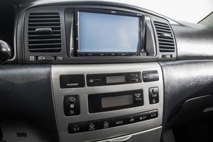 Седан Toyota Corolla 2006 года, 749000 рублей, Барнаул