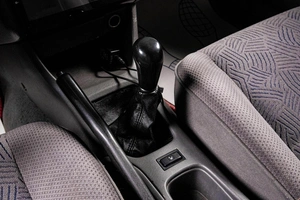 Седан Toyota Avensis 2000 года, 459000 рублей, Сургут