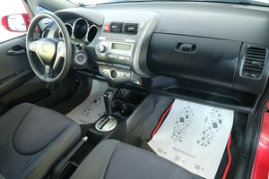 Хетчбэк Honda Jazz 2006 года, 679000 рублей, Омск