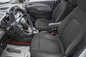 Седан Chevrolet Aveo 2012 года, 549000 рублей, Барнаул