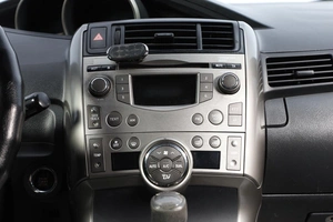 Минивэн Toyota Verso 2009 года, 969000 рублей, Новосибирск