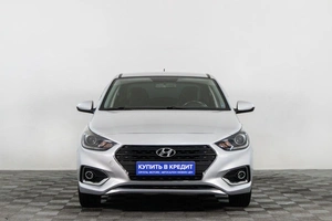 Седан Hyundai Solaris 2017 года, 1299000 рублей, Сургут