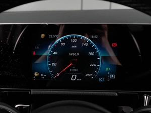 Хетчбэк Mercedes-benz B-класс 2019 года, 2200000 рублей, Тюмень