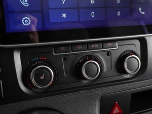 Минивэн Volkswagen Caravelle 2011 года, 2334000 рублей, Воронеж