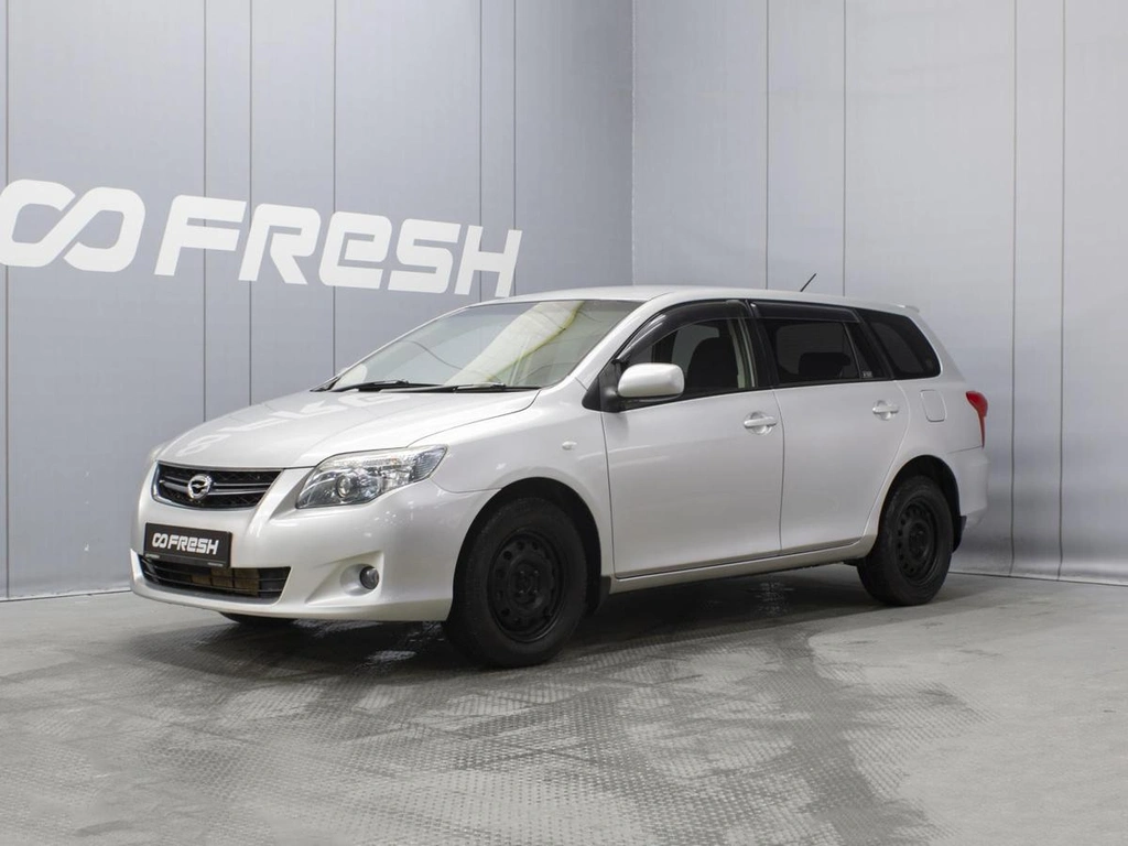 Универсал Toyota Corolla Fielder 2009 года, 850000 рублей, Омск