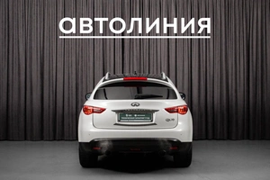 Внедорожник Infiniti QX70 2013 года, 1970000 рублей, Красноярск