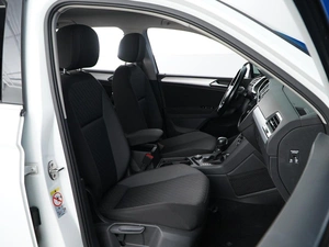 Внедорожник Volkswagen Tiguan 2018 года, 1799077 рублей, Москва