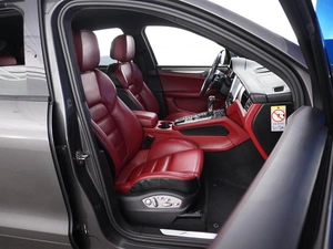 Внедорожник Porsche Macan Turbo 2014 года, 2699982 рублей, Москва