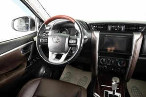 Внедорожник Toyota Fortuner 2018 года, 2699000 рублей, Пермь