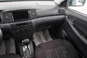 Хетчбэк Toyota Corolla 2006 года, 829000 рублей, Красноярск