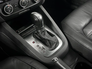 Седан Volkswagen Jetta 2013 года, 1043300 рублей, Казань
